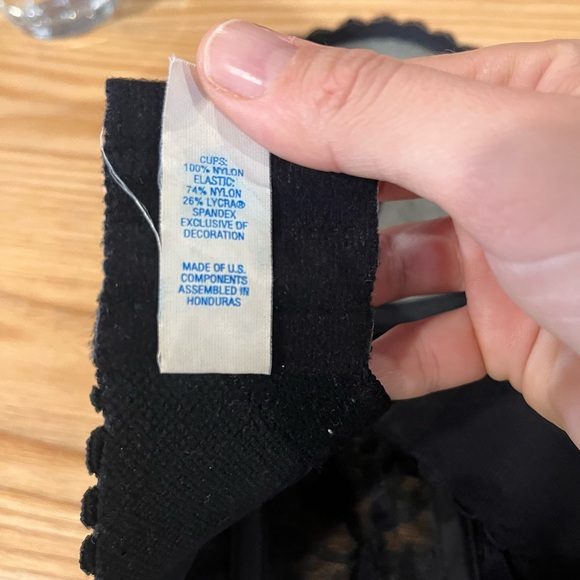 Vintage black lace bustier. - Picture 5 of 6